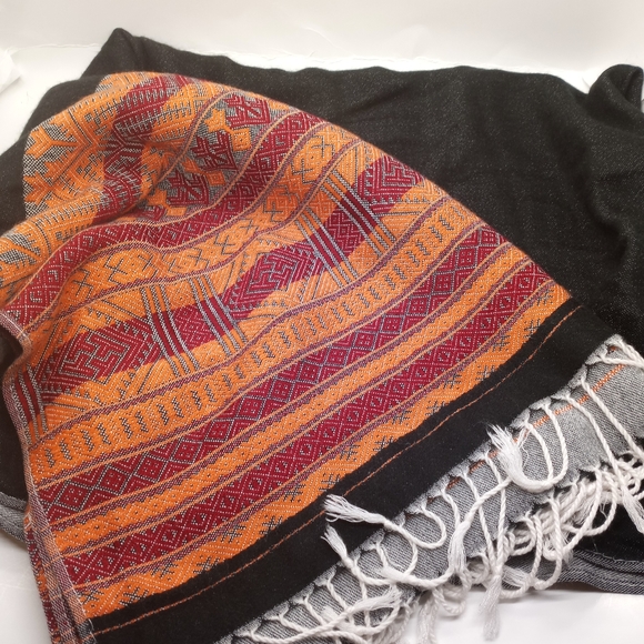 Oversized Pashmina - Picture 8 of 10